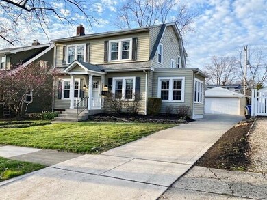 Central Clintonville Charmer