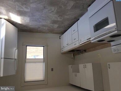 24 W Broad St, Paulsboro, NJ 08066 - photo 2