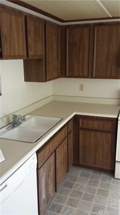 9725 Bristonwood Dr W unit D, University Place, WA 98467 - photo 6