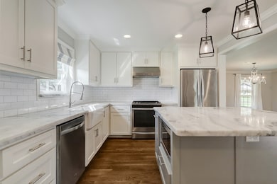 5215 Stillbrooke Dr, Houston, TX 77035 - photo 2