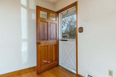 214 Montgomery Rd, Staunton, VA 24401 - photo 4