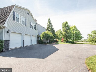 1106 E Pieffer Hill Rd, Stevens, PA 17578 - photo 5