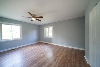 29W222 Wagner Rd, Naperville, IL 60564 - photo 7