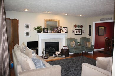 2137 Shiloh Dr, Columbus, IN 47203 - photo 3