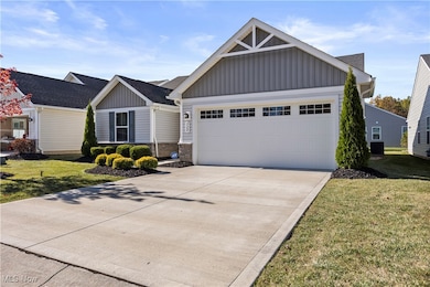 320 Pebble Creek Ct, Amherst, OH 44001 - photo 2