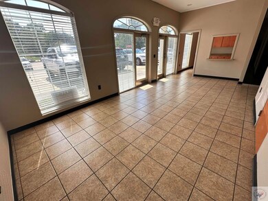 5602 Richmond Rd, Texarkana, TX 75503 - photo 2