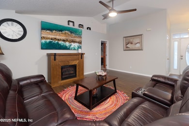 15590 Moss Hollow Dr, Jacksonville, FL 32218 - photo 4