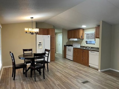 2300 Ward Bend Rd unit 738, Sealy, TX 77474 - photo 2