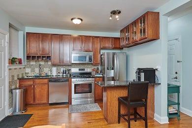 6321 N Sacramento Ave unit 1, Chicago, IL 60659 - photo 3