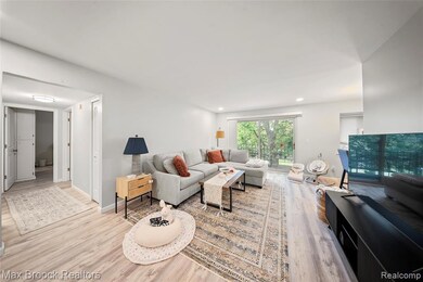 322 Riviera Dr unit 75, Saint Clair Shores, MI 48080 - photo 6