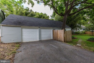 10600 Saint Paul St, Kensington, MD 20895 - photo 7