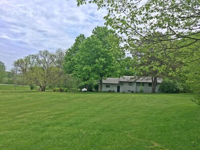 19536 Martin Rd, Three Oaks, MI 49128 - photo 7
