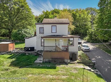 45 W Vernon St, Summit Hill, PA 18250 - photo 2