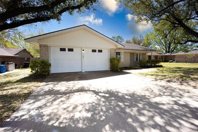 1105 Bluebonnet Cir, Ennis, TX 75119 - photo 2