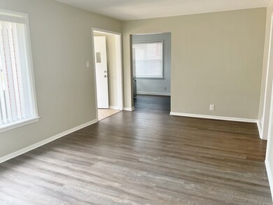 76 S 6th Ave, Beech Grove, IN 46107 - photo 4