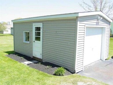 384 Judson St, Tiverton, RI 02878 - photo 4