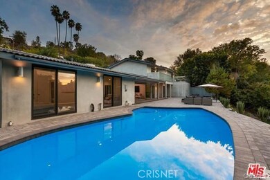 Pool Deck  w/ multicolored pavers