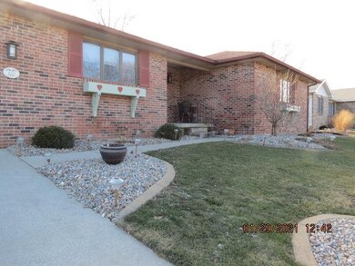 219 Harrison Ct, Greentown, IN 46936 - photo 2