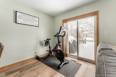 1903 Town Dr, Naperville, IL 60565 - photo 6