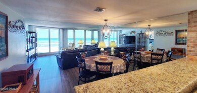 03 Dining and Family Rooms1