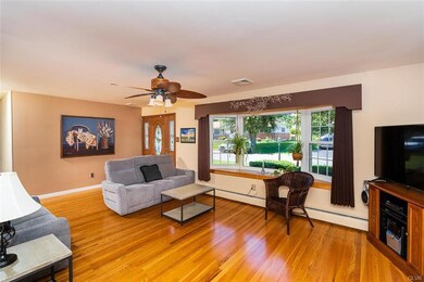 1375 Butternut Ln, Macungie, PA 18062 - photo 3