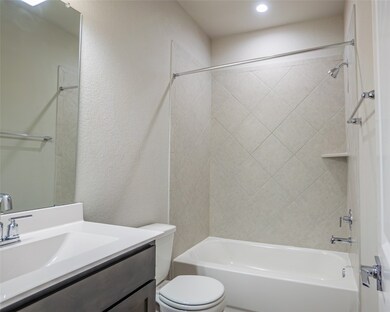 2524 Grace St, Bay City, TX 77414 - photo 7