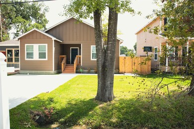 7826 Sealey St, Houston, TX 77088 - photo 3