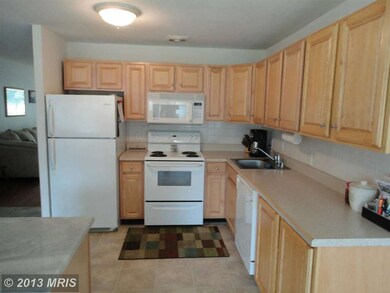 913 Genine Dr, Glen Burnie, MD 21060 - photo 5