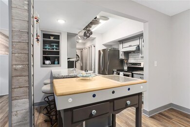 1209 NW Village Dr unit D, Blue Springs, MO 64015 - photo 7