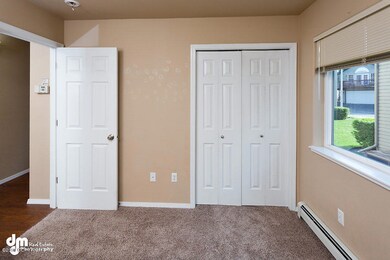 Bedroom 3_DMD_6190-SMALL