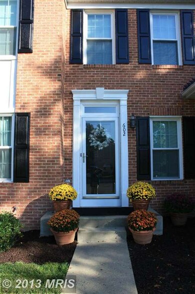 602 Falls Lake Dr, Bowie, MD 20721 - photo 4