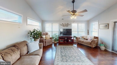 1560 Beacon St, Keyser, WV 26726 - photo 5