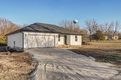 122 Alberta Dr-3