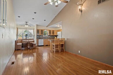 117 Brookside Glen Dr, Sherman, IL 62684 - photo 7