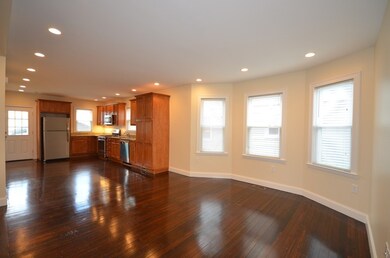 842 Fellsway unit 842, Medford, MA 02155 - photo 6