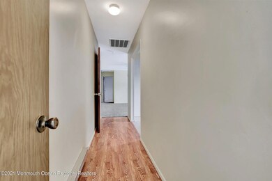 08-Hallway