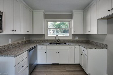 459 Foster St, Asheboro, NC 27205 - photo 5