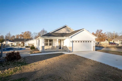 2 Crestwood Dr, Winchester, IN 47394 - photo 2