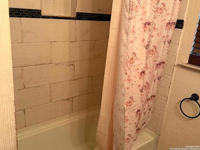 139 Grapeland Ave, San Antonio, TX 78214 - photo 7