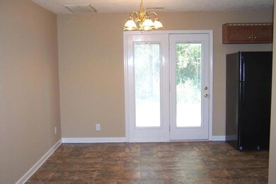 136 Stonefield Cir, Shelbyville, TN 37160 - photo 3