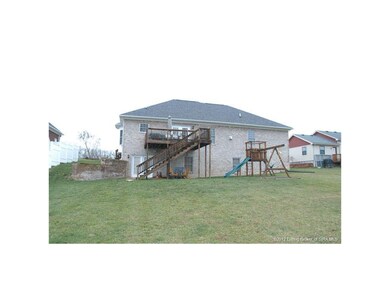 4113 Highland Oaks Dr, New Albany, IN 47150 - photo 2