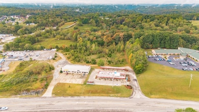 1112 New Highway 52 E, Westmoreland, TN 37186 - photo 2