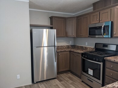 300 Forrest Ave unit 31, Springfield, IL 62702 - photo 2