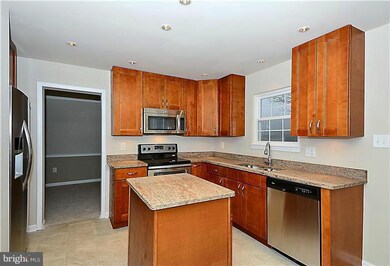 9002 Old Palmer Rd, Fort Washington, MD 20744 - photo 5