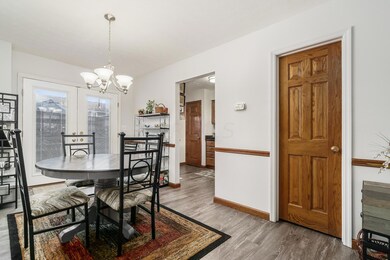 454 Clairbrook Ave, Columbus, OH 43228 - photo 7