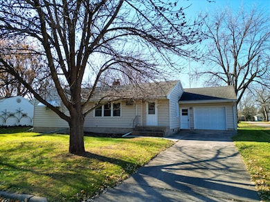 530 3rd St E, Hector, MN 55342 - photo 2