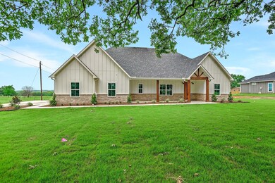 1729 Desvoignes Rd, Denison, TX 75021 - photo 3