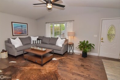 501 E 19th St S unit 1, Newton, IA 50208 - photo 2