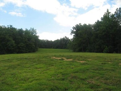 179 Upper Alsup Rd, Tennessee Ridge, TN 37178 - photo 5