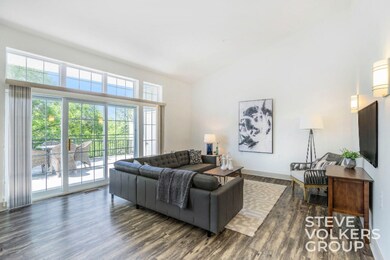 600Seventh_22-